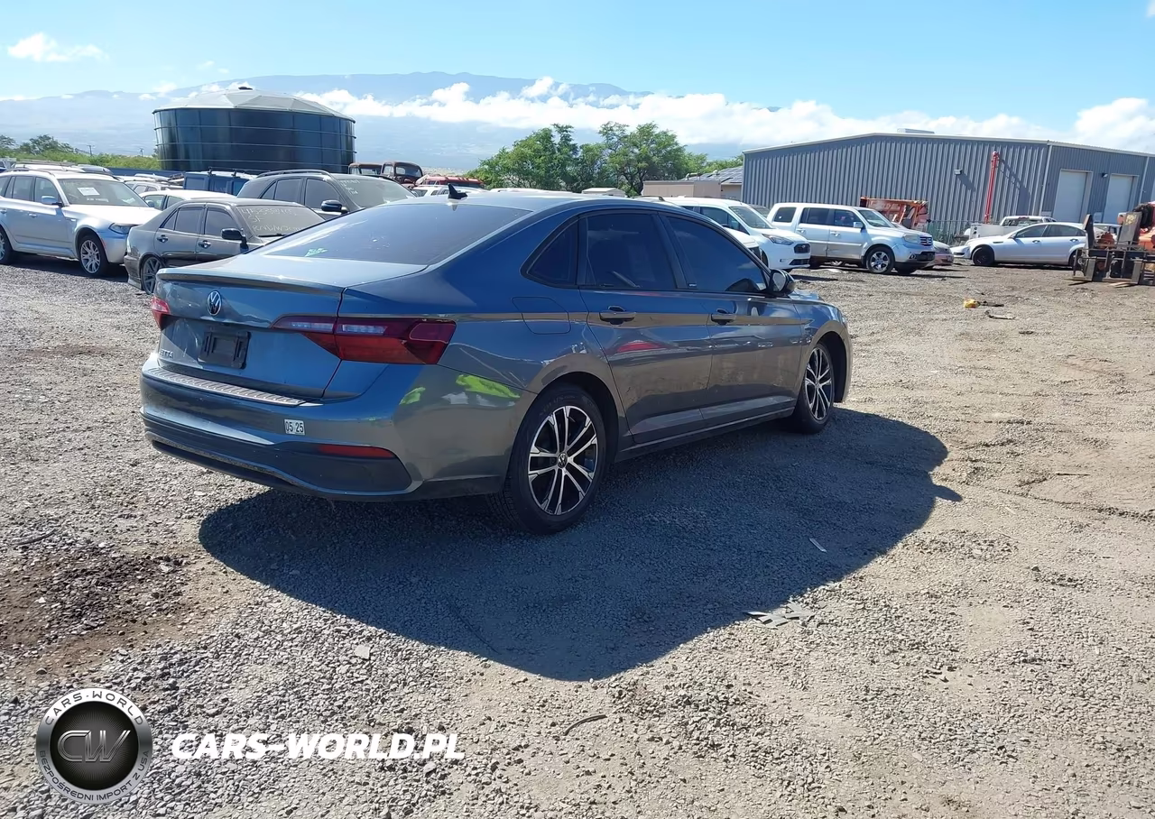 2023 Volkswagen Jetta 1.5T Sport VIN:3VWBM7BU0PM029704 - 4