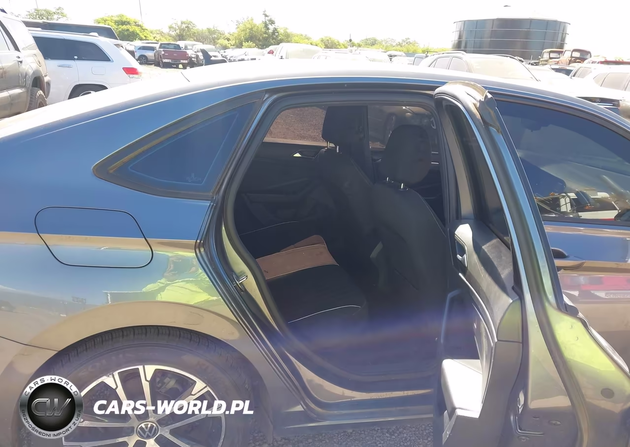 2023 Volkswagen Jetta 1.5T Sport VIN:3VWBM7BU0PM029704 - 8