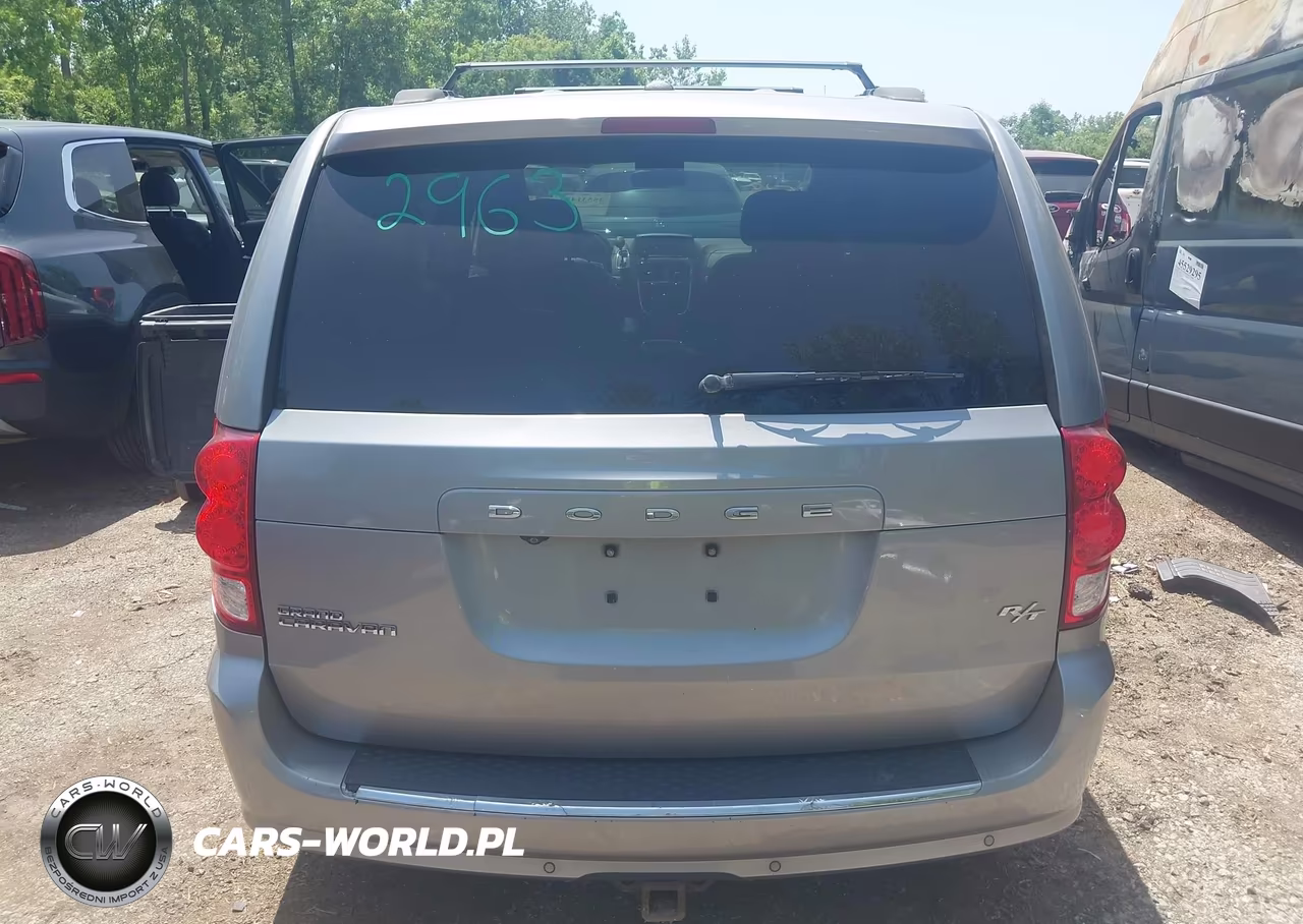 2015 Dodge Grand Caravan R-T VIN:2C4RDGEG2FR683859 - 17