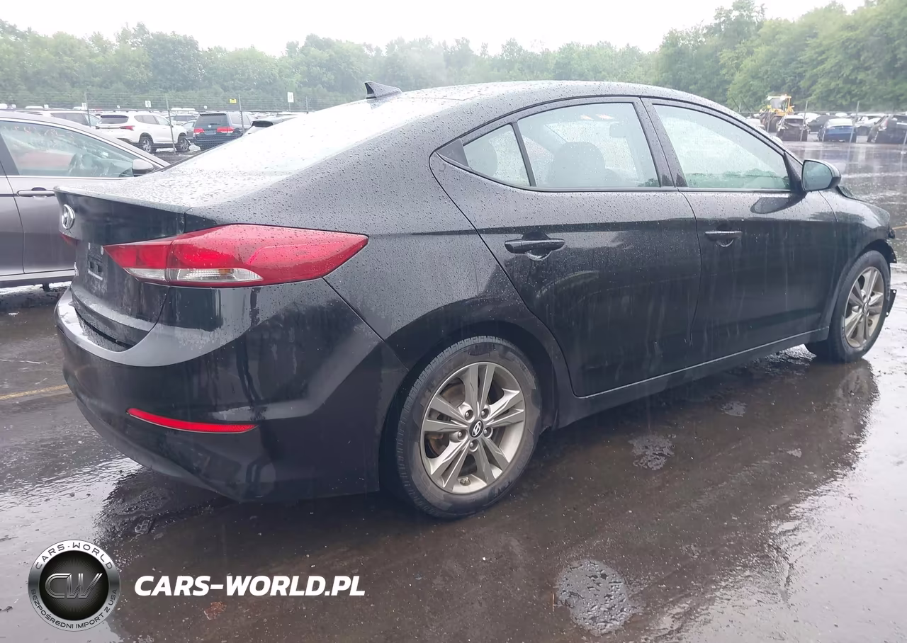 2018 Hyundai Elantra Value Edition VIN:5NPD84LF3JH287677 - 4