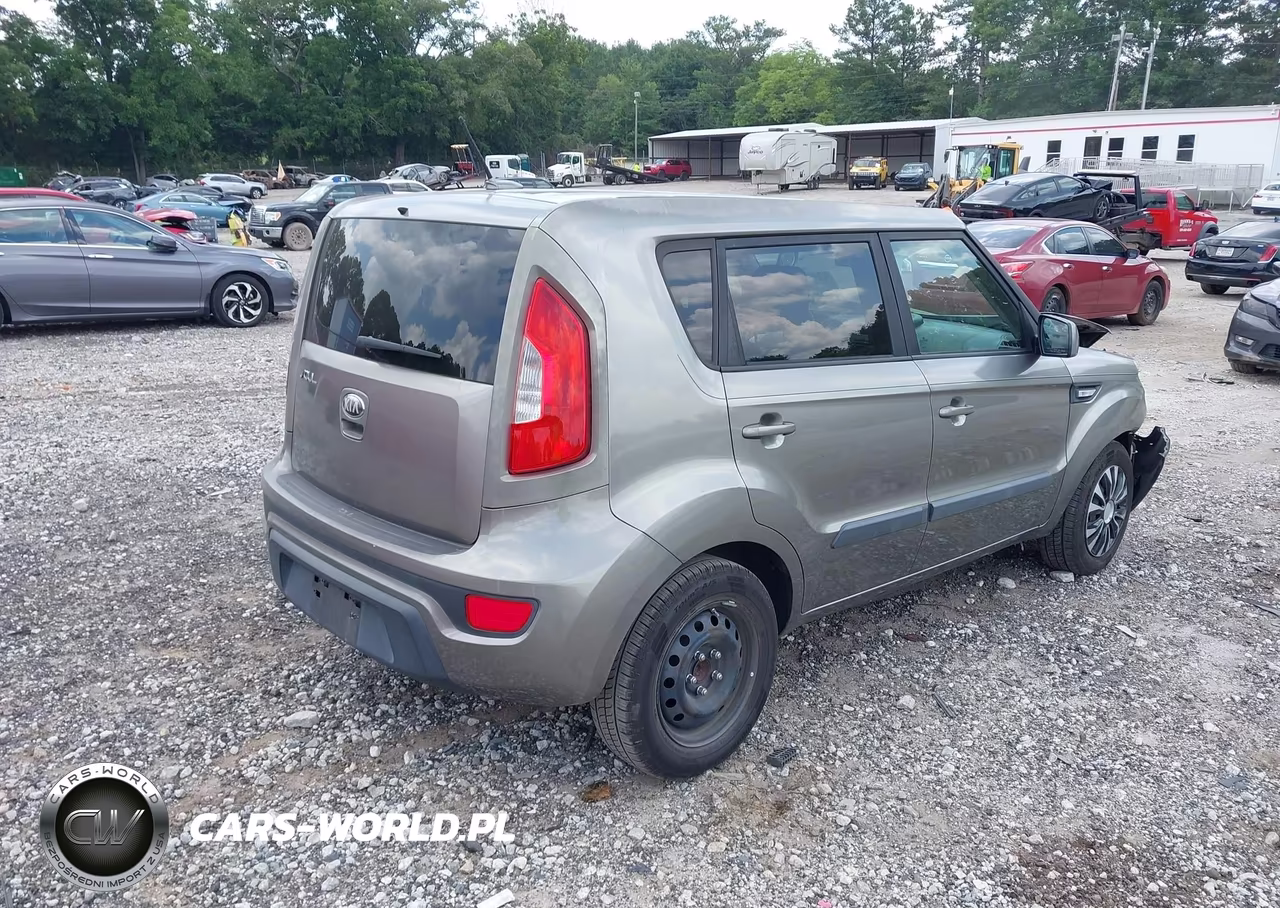 2013 Kia Soul VIN:KNDJT2A51D7507391 - 4