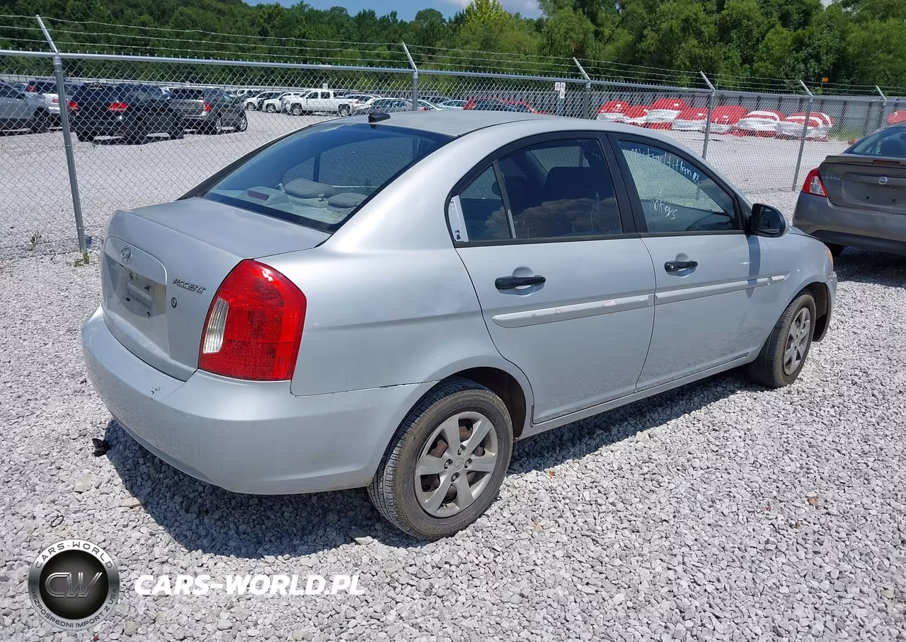 2008 Hyundai Accent Gls VIN:KMHCN46C68U235445 - 4