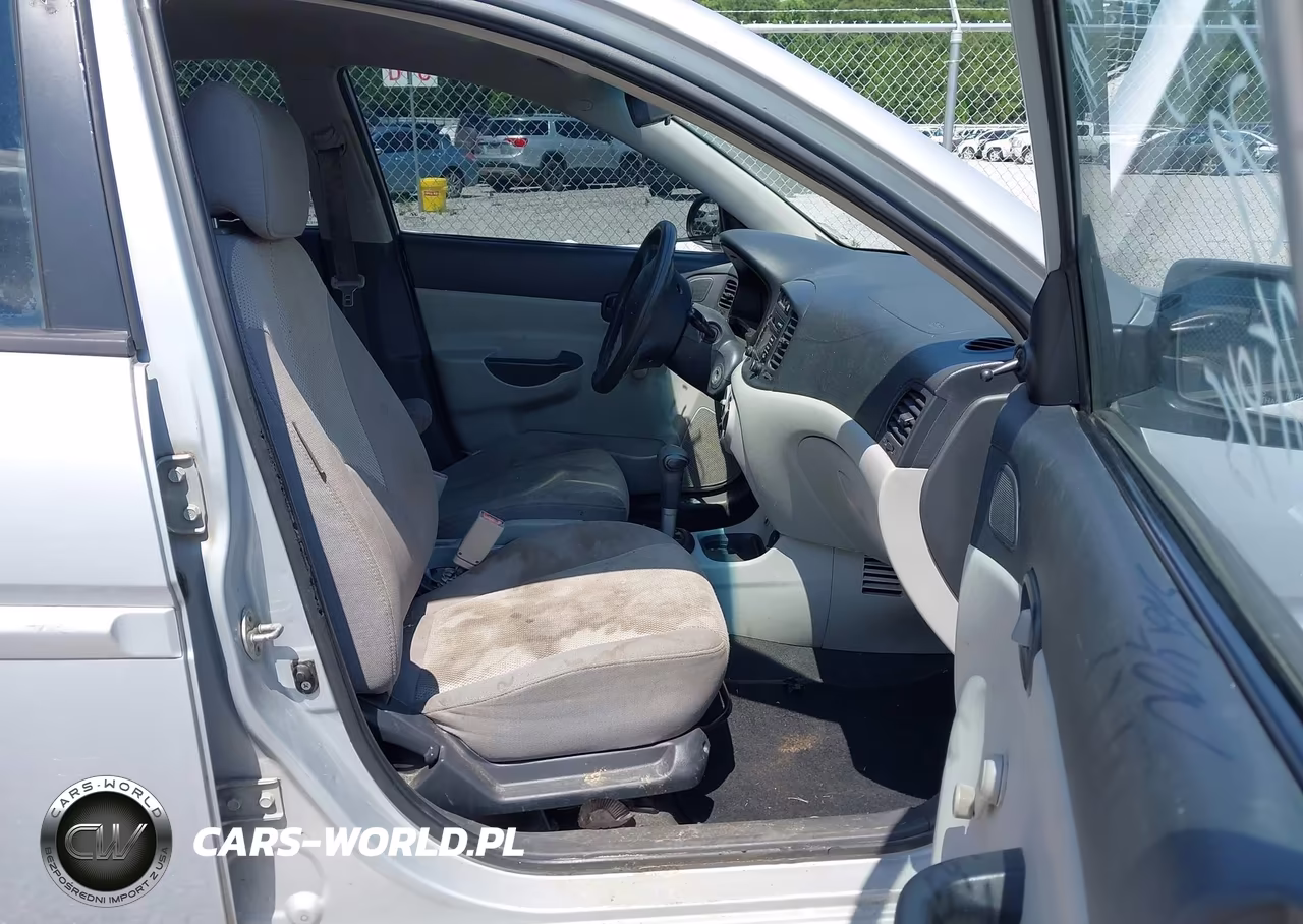 2008 Hyundai Accent Gls VIN:KMHCN46C68U235445 - 5