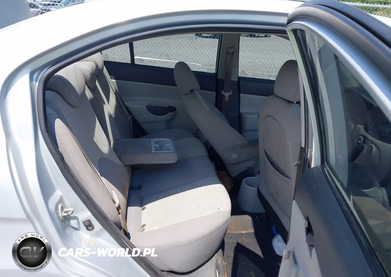 2008 Hyundai Accent Gls VIN:KMHCN46C68U235445 - 8