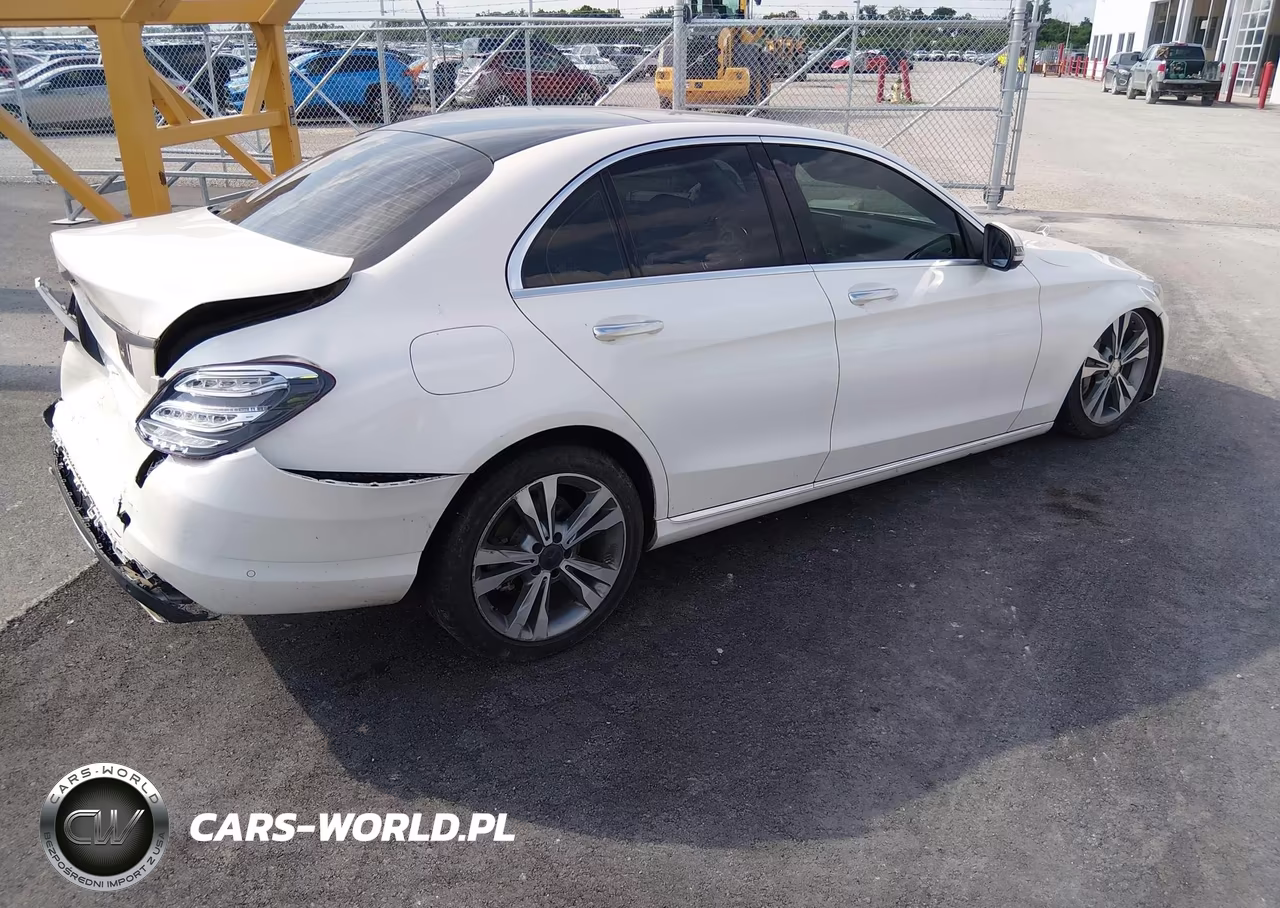 2016 Mercedes-Benz C 350E Luxury VIN:55SWF4HB6GU064124 - 4