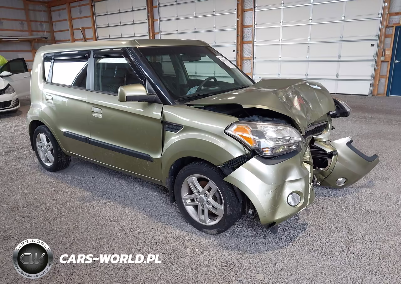 2010 Kia Soul +