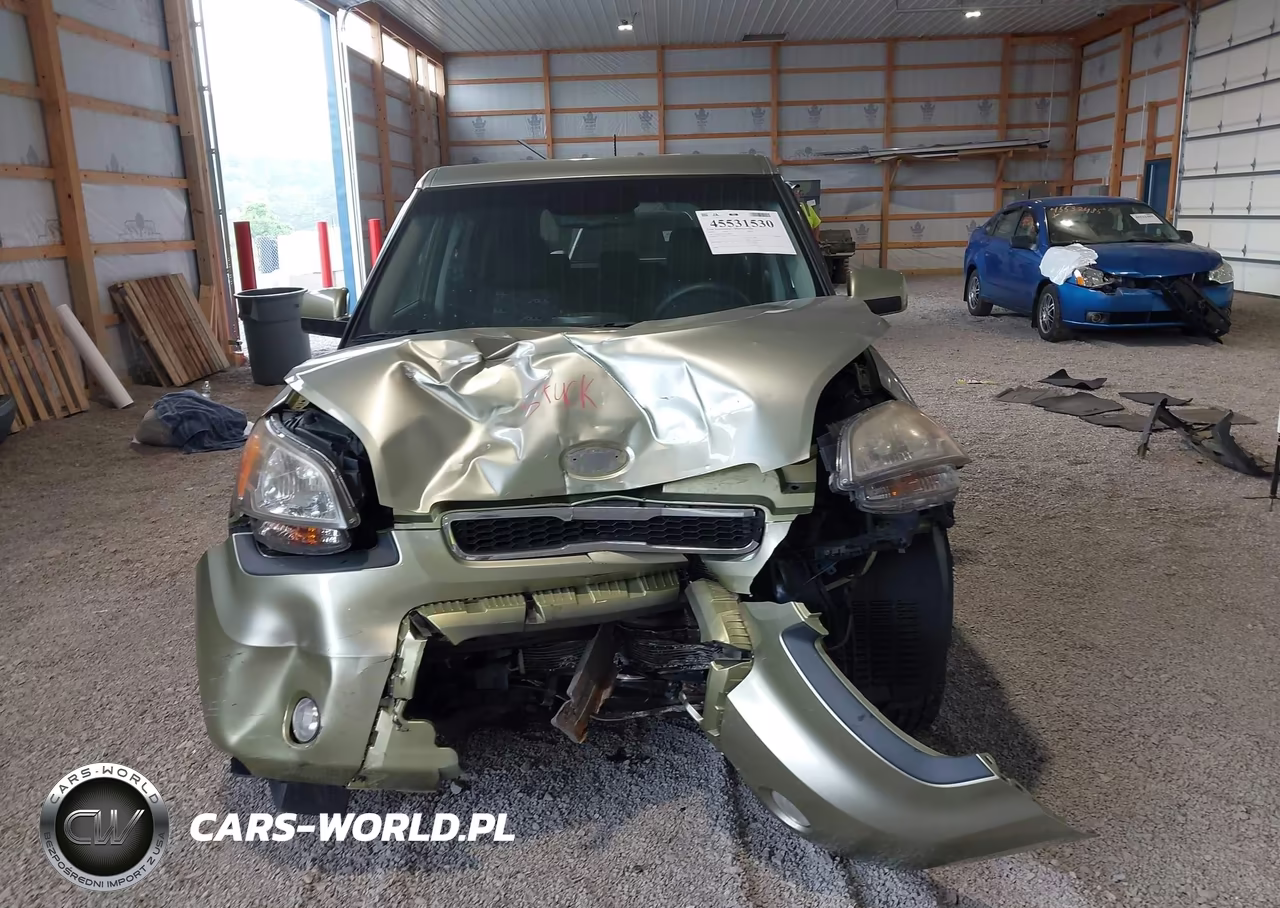 2010 Kia Soul + VIN:KNDJT2A27A7170677 - 13