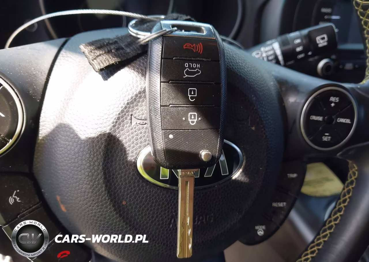 2016 Kia Soul + VIN:KNDJP3A54G7355492 - 11