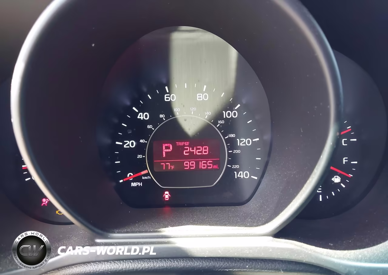 2016 Kia Soul + VIN:KNDJP3A54G7355492 - 7