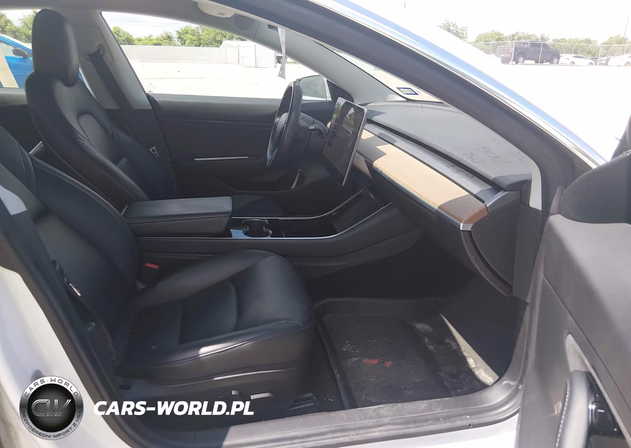 2019 Tesla Model 3 VIN:5YJ3E1EA8KF332133 - 5