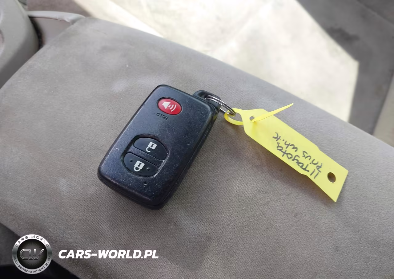 2011 Toyota Prius Three VIN:JTDKN3DU2B5373703 - 11