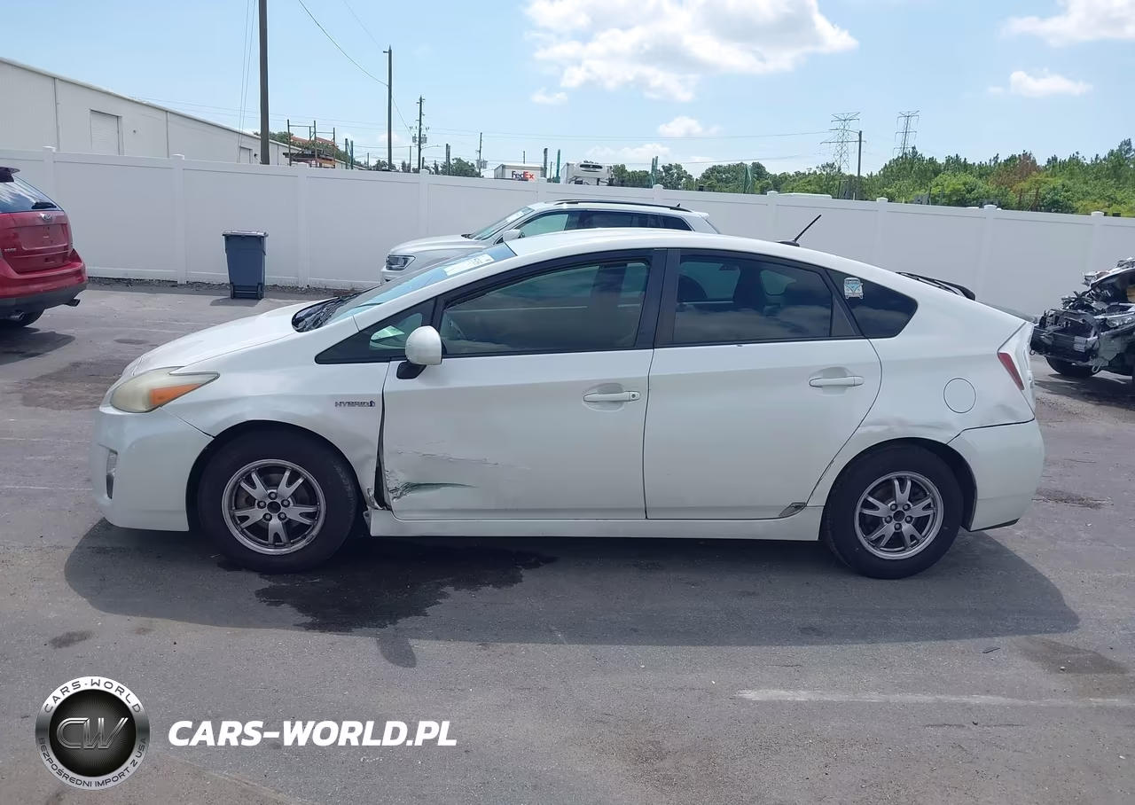 2011 Toyota Prius Three VIN:JTDKN3DU2B5373703 - 14
