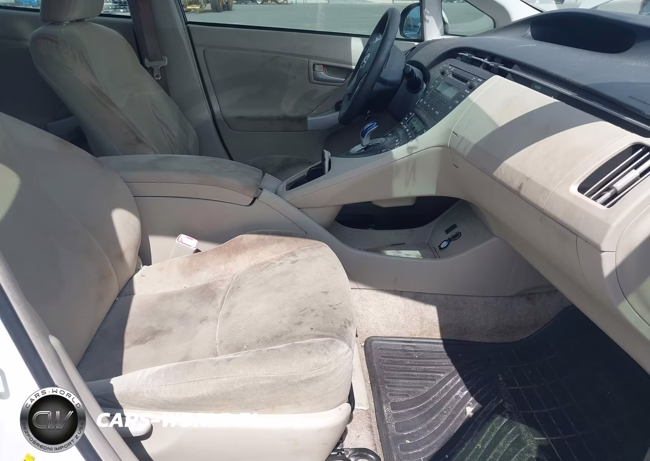 2011 Toyota Prius Three VIN:JTDKN3DU2B5373703 - 5