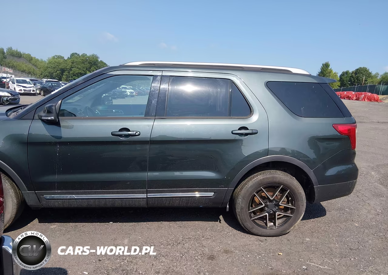 2016 Ford Explorer Xlt VIN:1FM5K8D85GGB93287 - 14