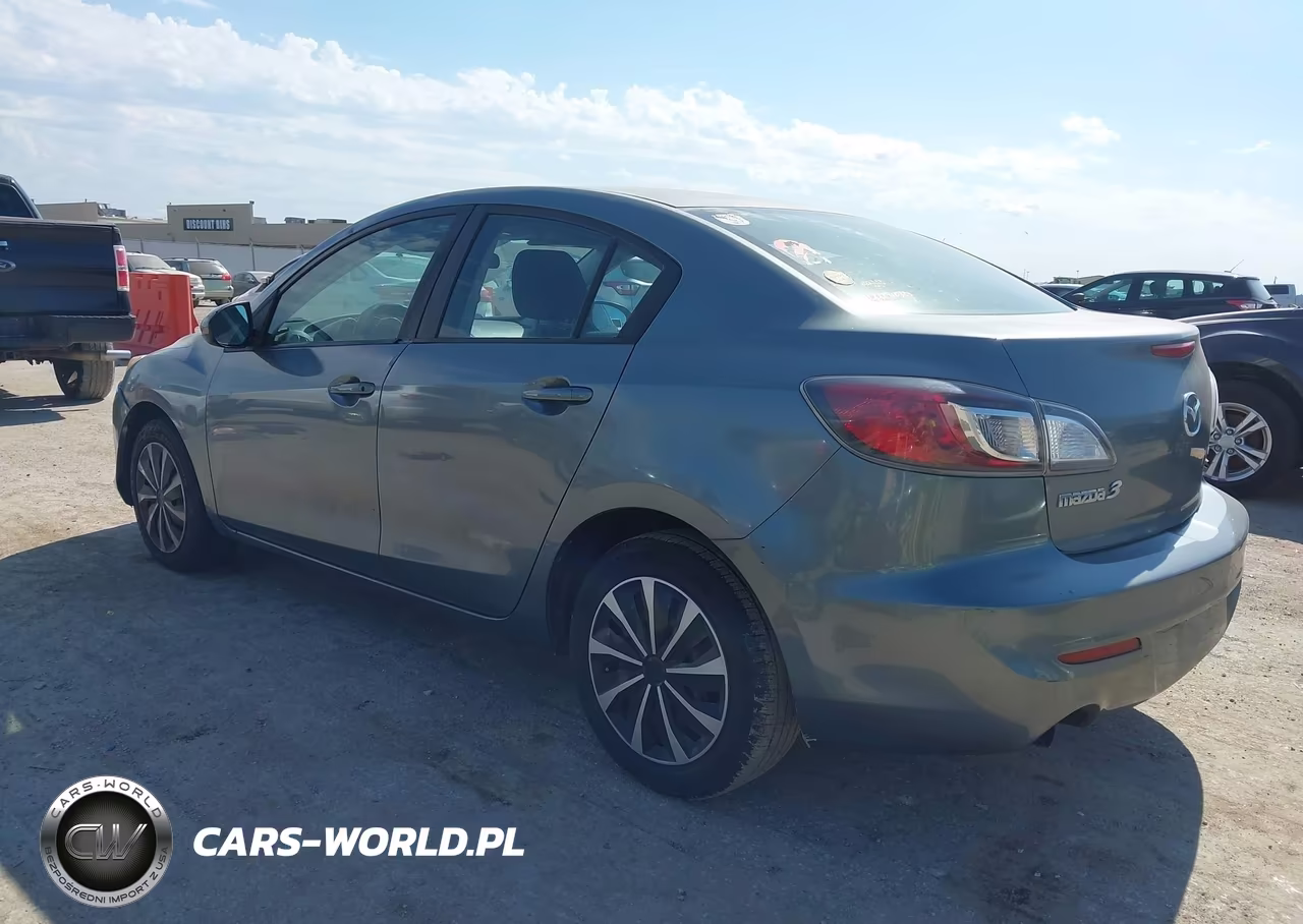 2013 Mazda Mazda3 I Sport VIN:JM1BL1UP5D1759756 - 3