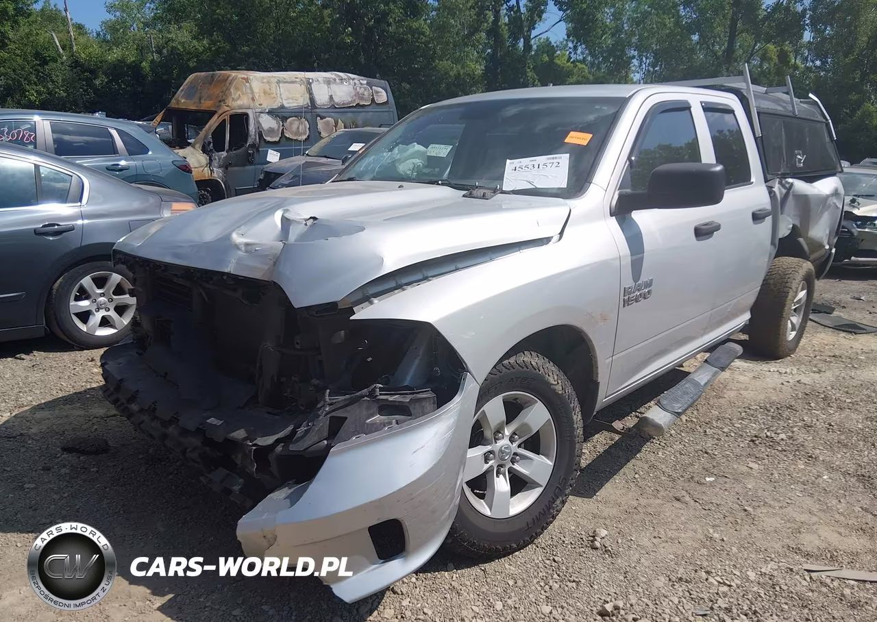 2018 Ram 1500 Express 4X4 6'4 Box VIN:1C6RR7FG7JS327602 - 2