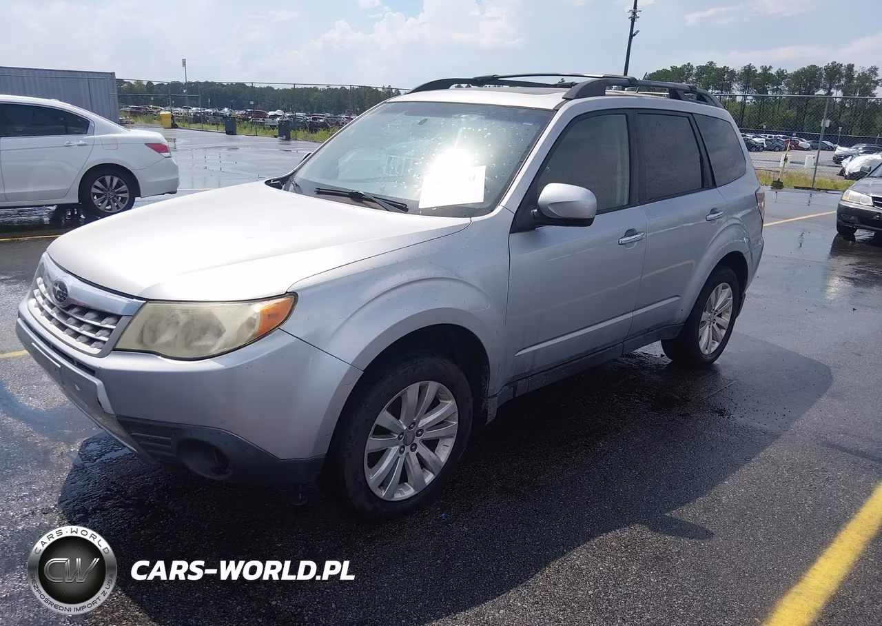 2012 Subaru Forester 2.5X Premium VIN:JF2SHADC3CH423061 - 2