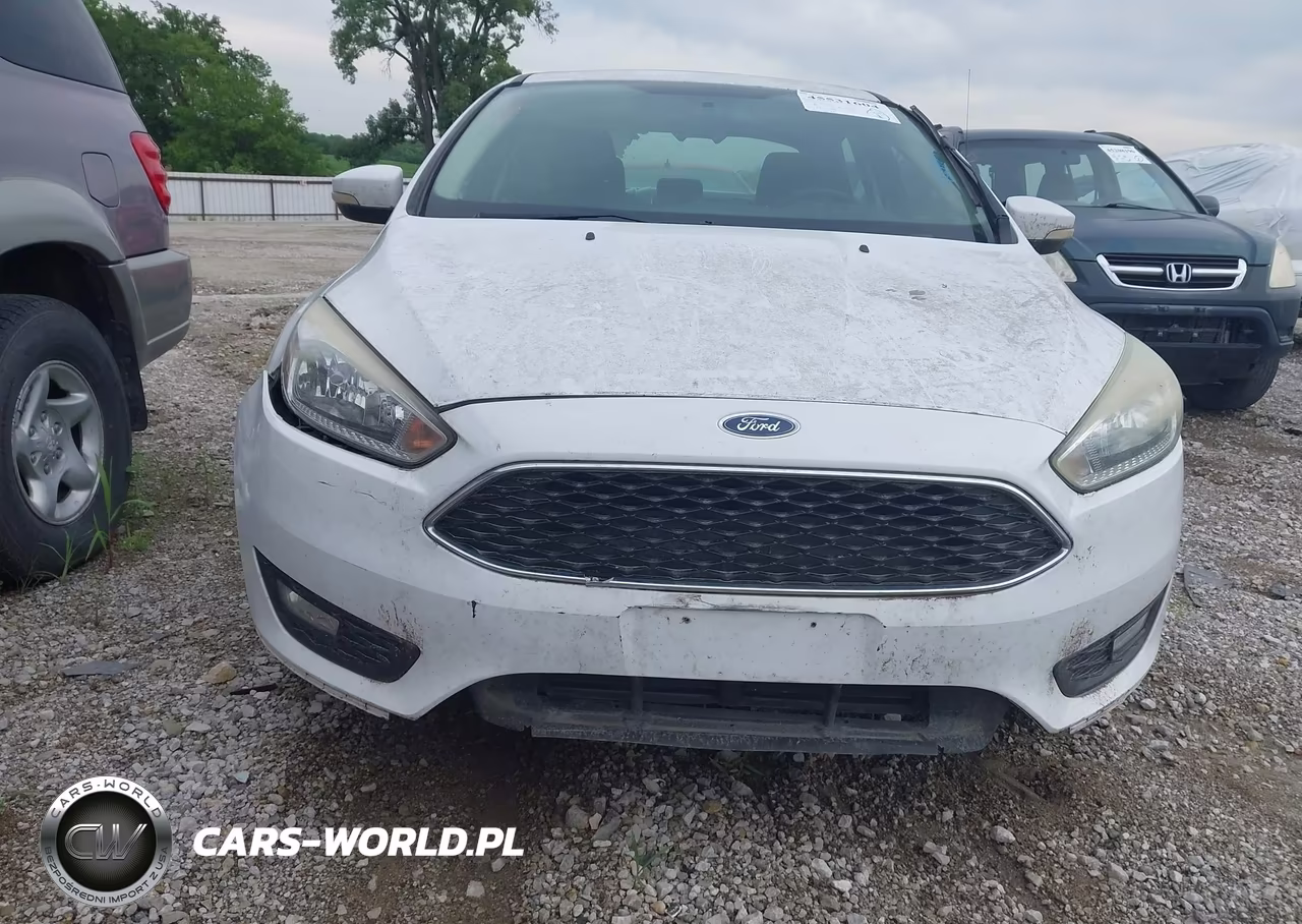 2016 Ford Focus Se VIN:1FADP3F22GL301374 - 6