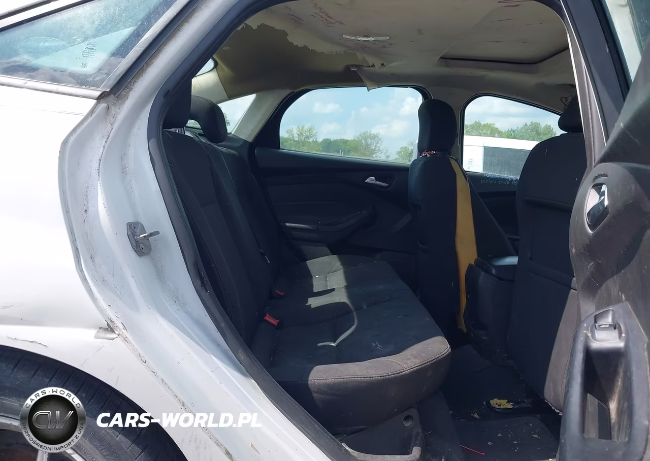 2016 Ford Focus Se VIN:1FADP3F22GL301374 - 8