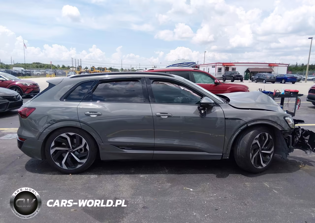 2024 Audi Q8 E-Tron Premium Plus Quattro VIN:WA15AAGE2RB010891 - 14
