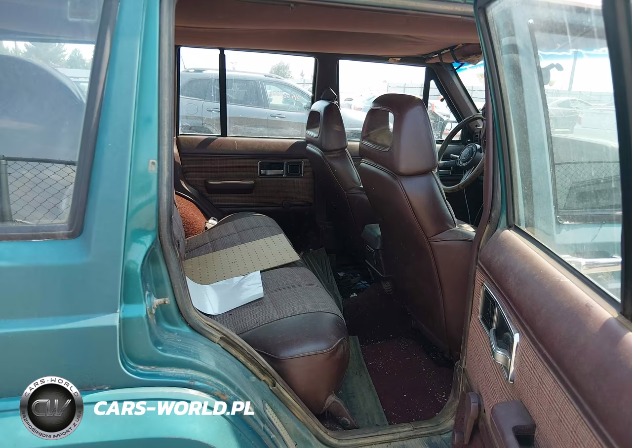 1988 Jeep Cherokee Laredo VIN:1JCML784XJT062755 - 8