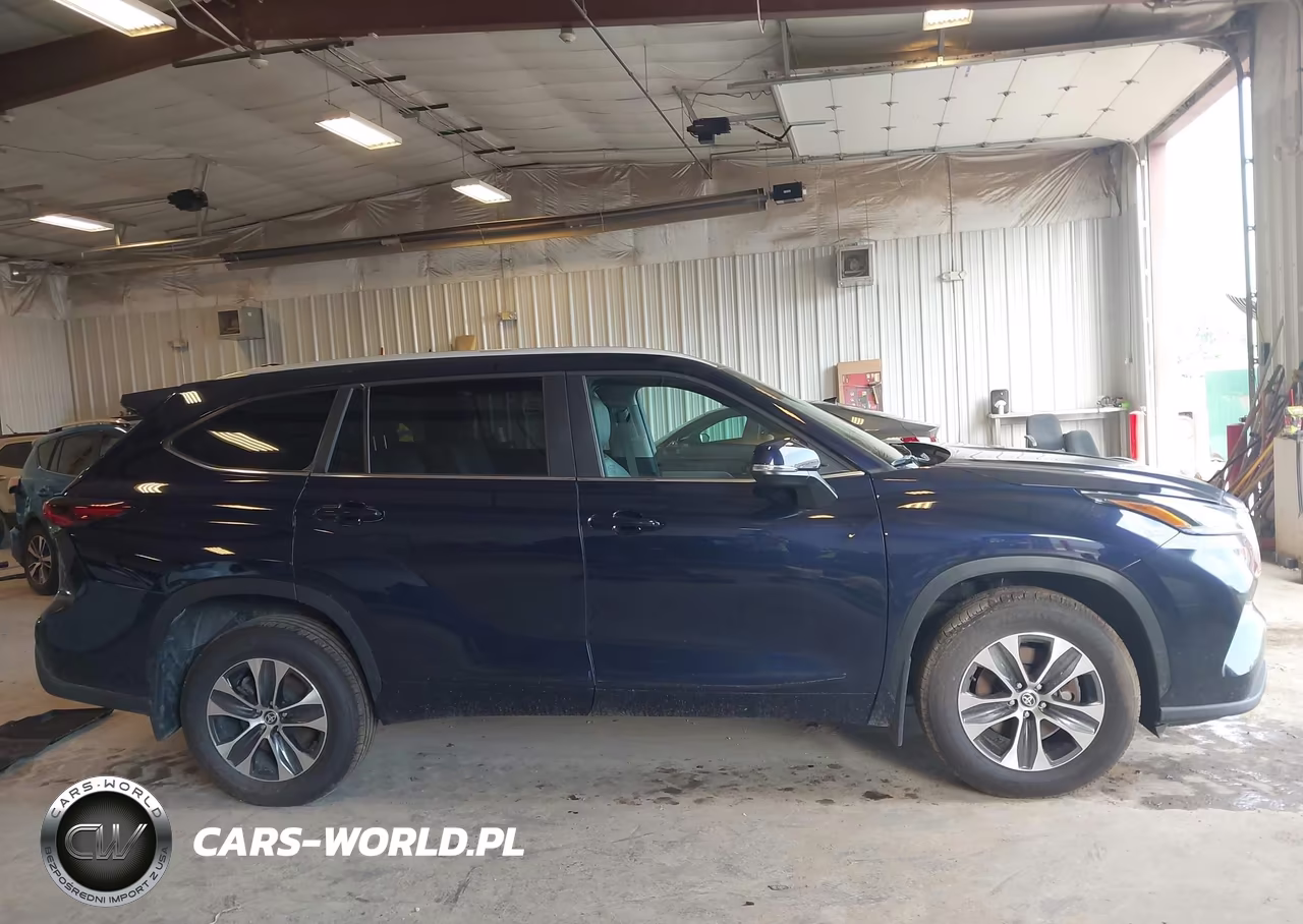 2026 Toyota Highlander Xle VIN:5TDKDRBH8TS602540 - 13