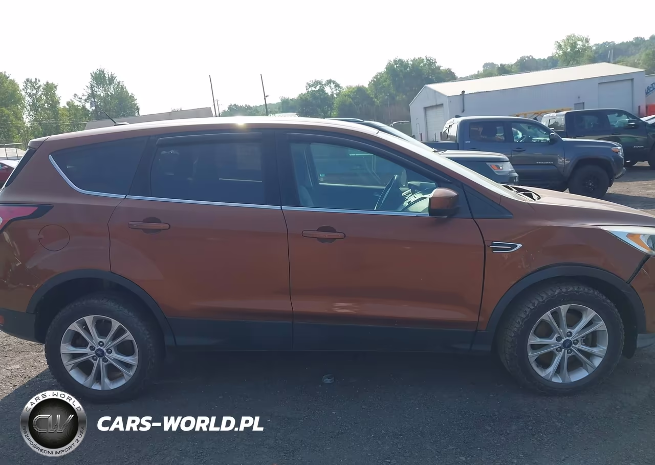2017 Ford Escape Se VIN:1FMCU9GD7HUA57133 - 13