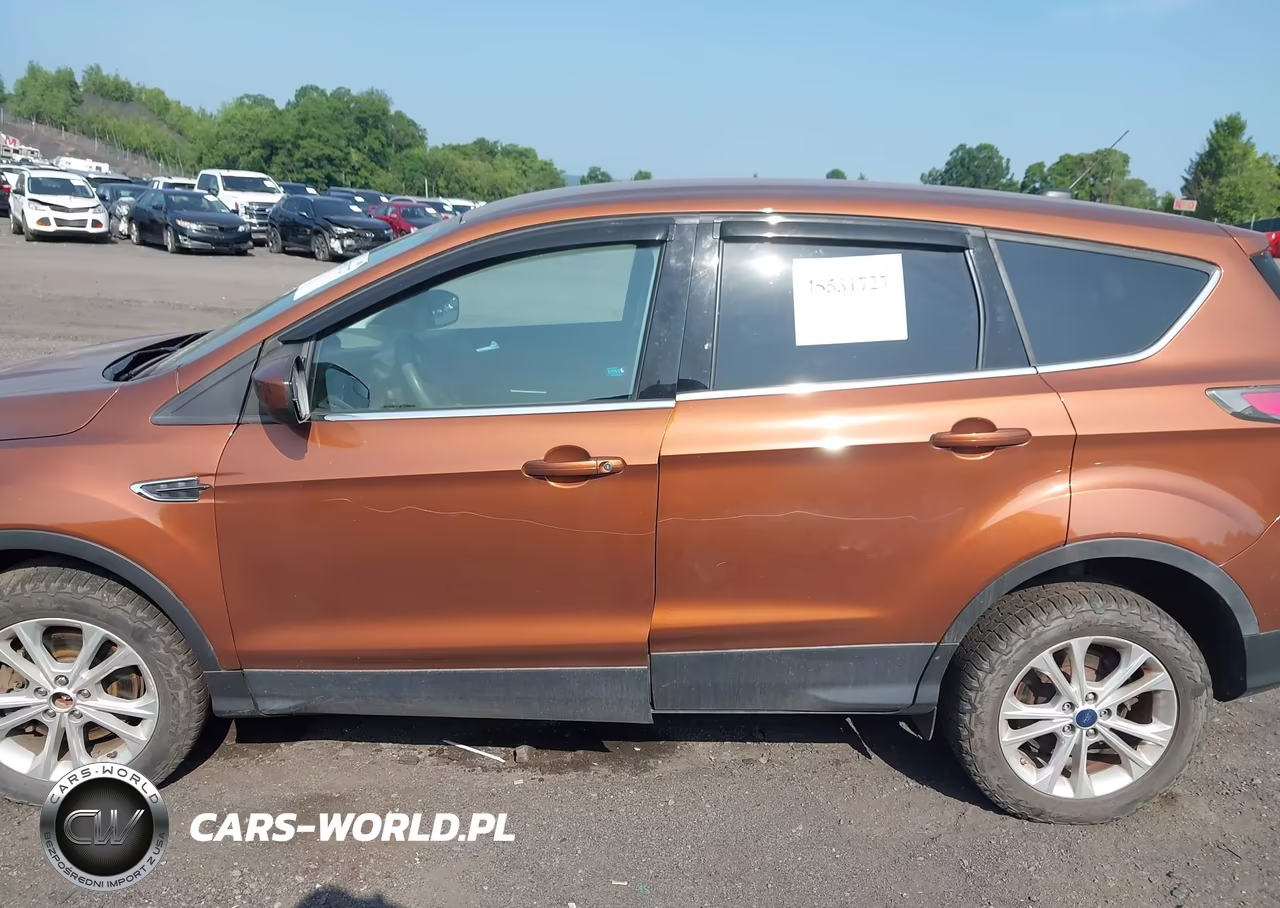 2017 Ford Escape Se VIN:1FMCU9GD7HUA57133 - 14