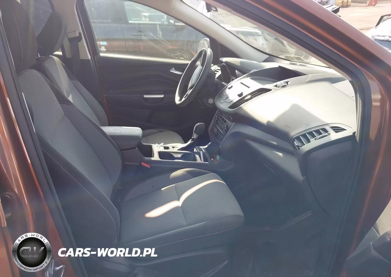 2017 Ford Escape Se VIN:1FMCU9GD7HUA57133 - 5