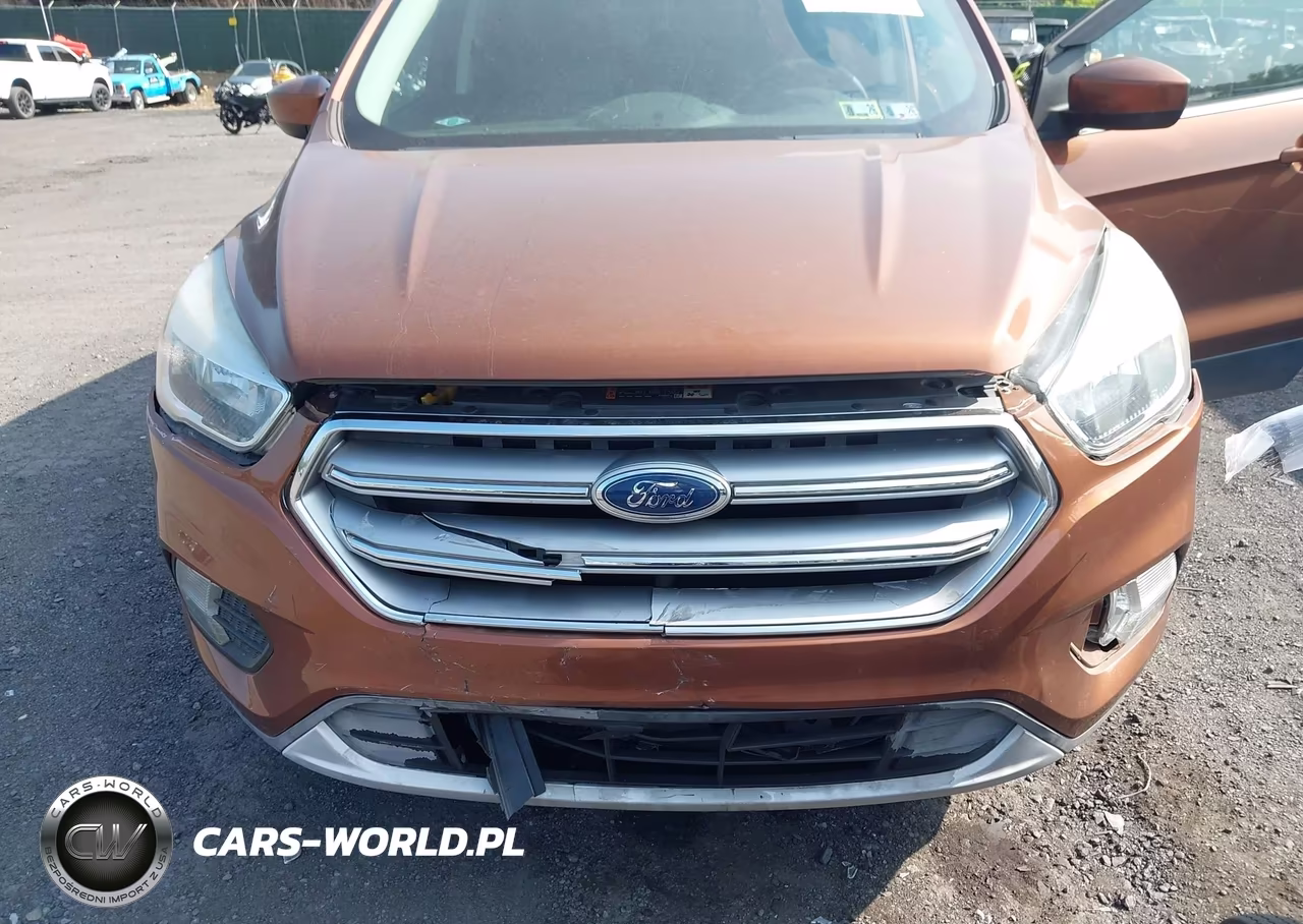 2017 Ford Escape Se VIN:1FMCU9GD7HUA57133 - 6