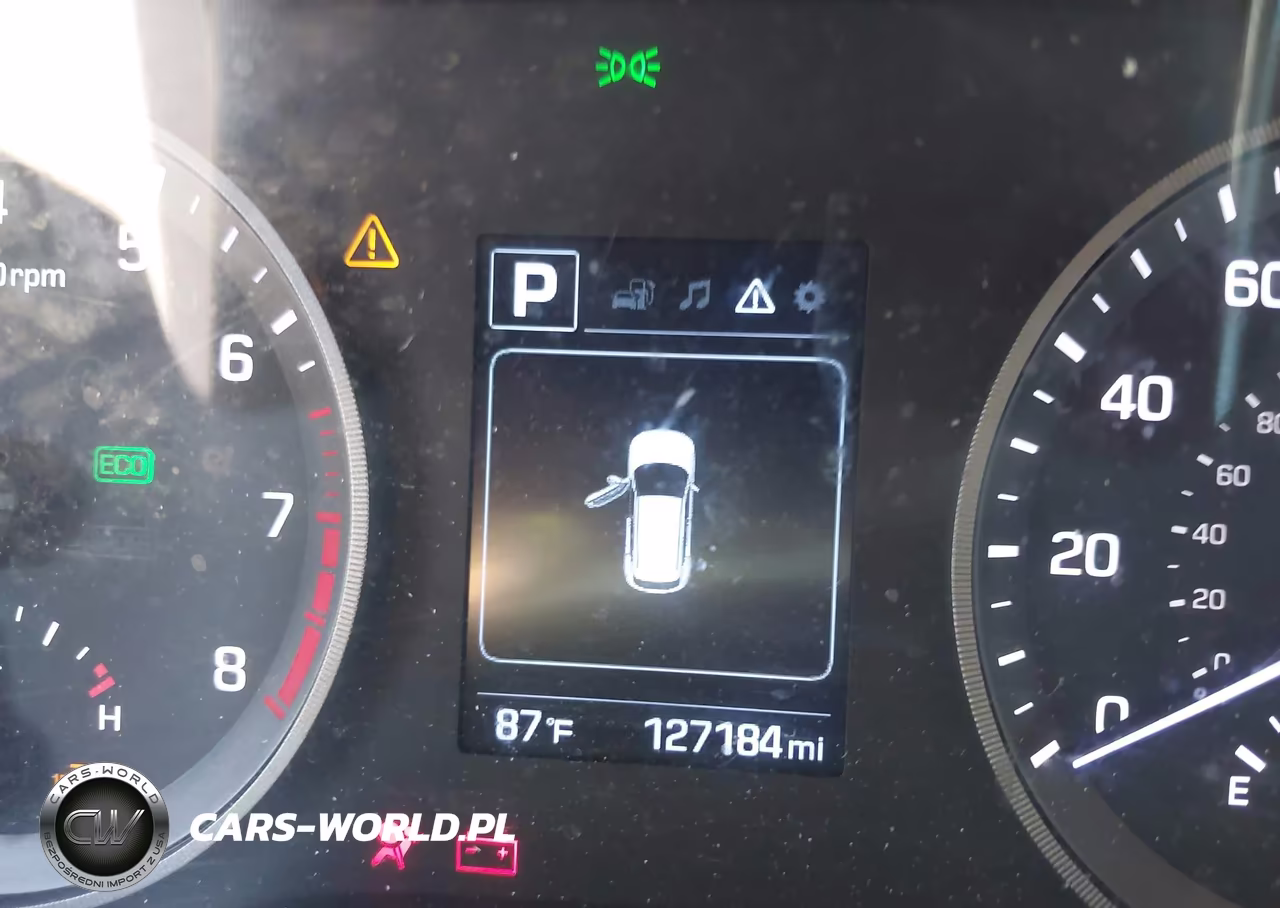 2016 Hyundai Tucson Sport VIN:KM8J3CA2XGU205627 - 15