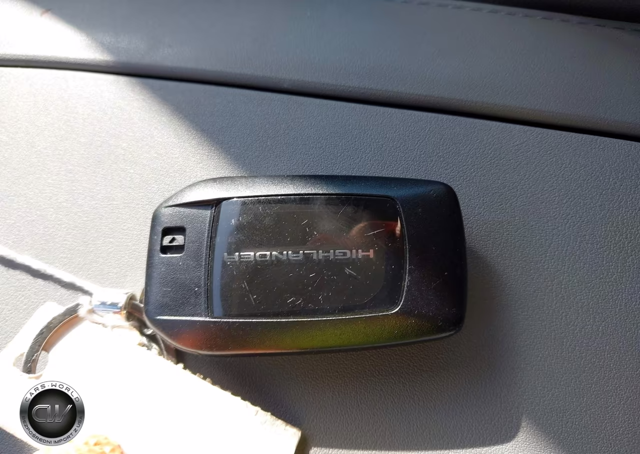 2025 Toyota Highlander Xle VIN:5TDKDRBH4SS581443 - 11