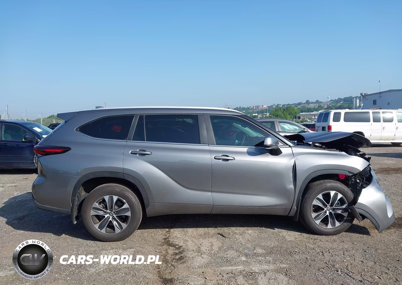 2025 Toyota Highlander Xle VIN:5TDKDRBH4SS581443 - 13