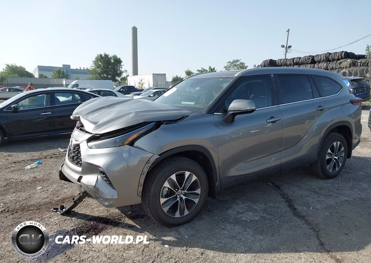 2025 Toyota Highlander Xle VIN:5TDKDRBH4SS581443 - 2