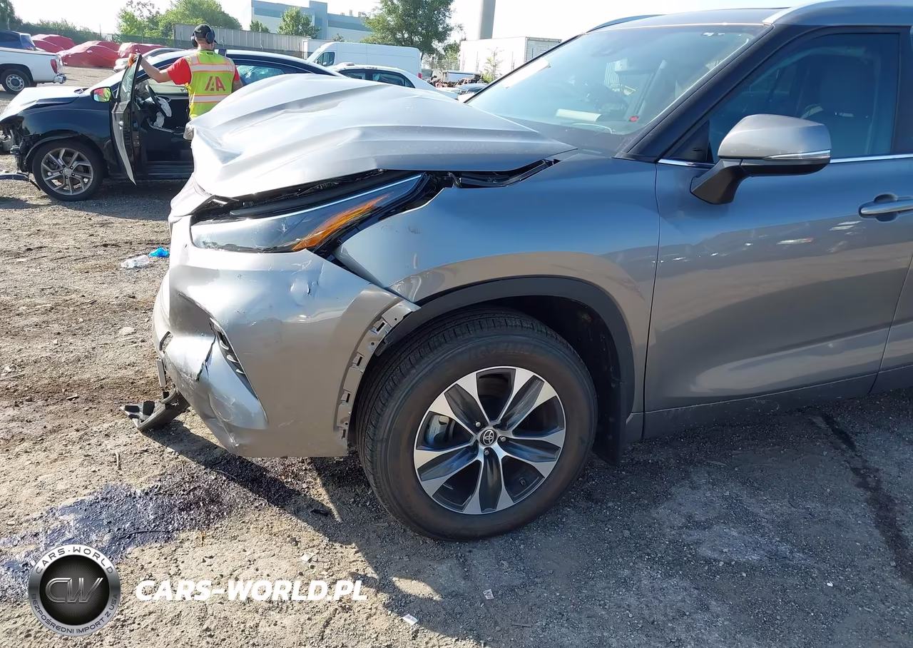 2025 Toyota Highlander Xle VIN:5TDKDRBH4SS581443 - 6