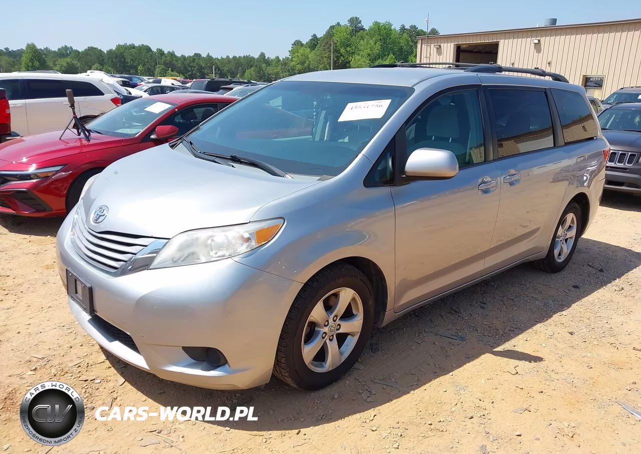 2015 Toyota Sienna Le 8 Passenger VIN:5TDKK3DC1FS605241 - 2