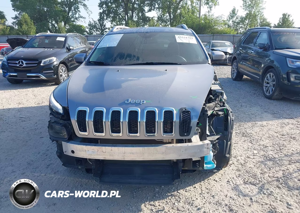 2017 Jeep Cherokee Latitude 4X4 VIN:1C4PJMCB5HW649169 - 13