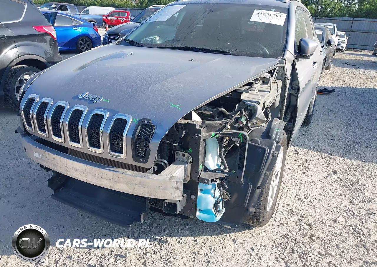 2017 Jeep Cherokee Latitude 4X4 VIN:1C4PJMCB5HW649169 - 6
