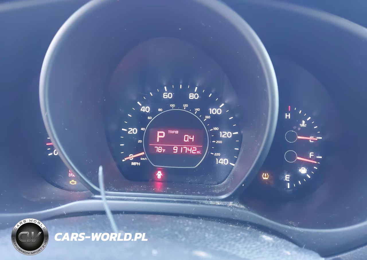 2014 Kia Soul + VIN:KNDJP3A53E7046884 - 7
