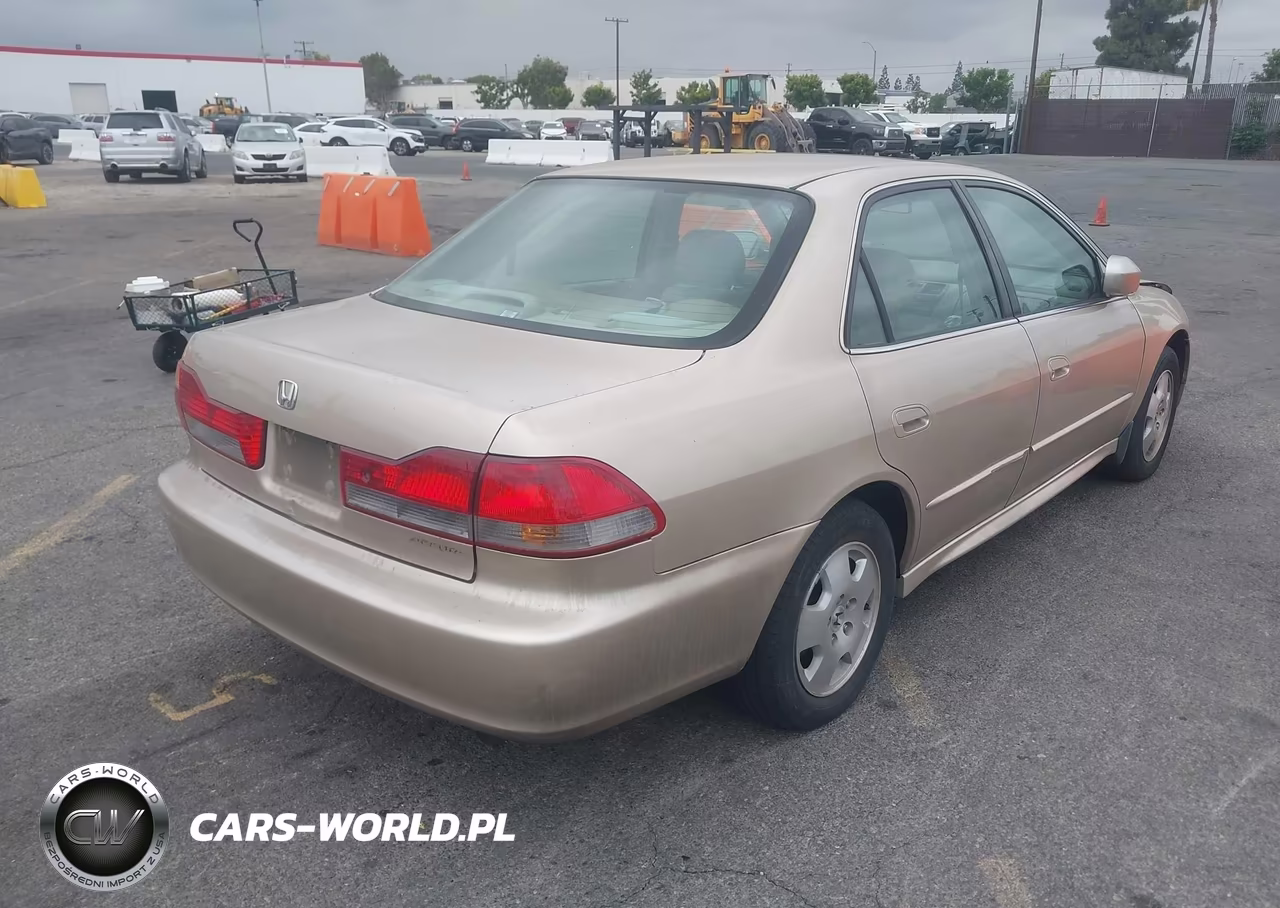 2001 Honda Accord 3.0 Ex VIN:1HGCG16551A013843 - 4