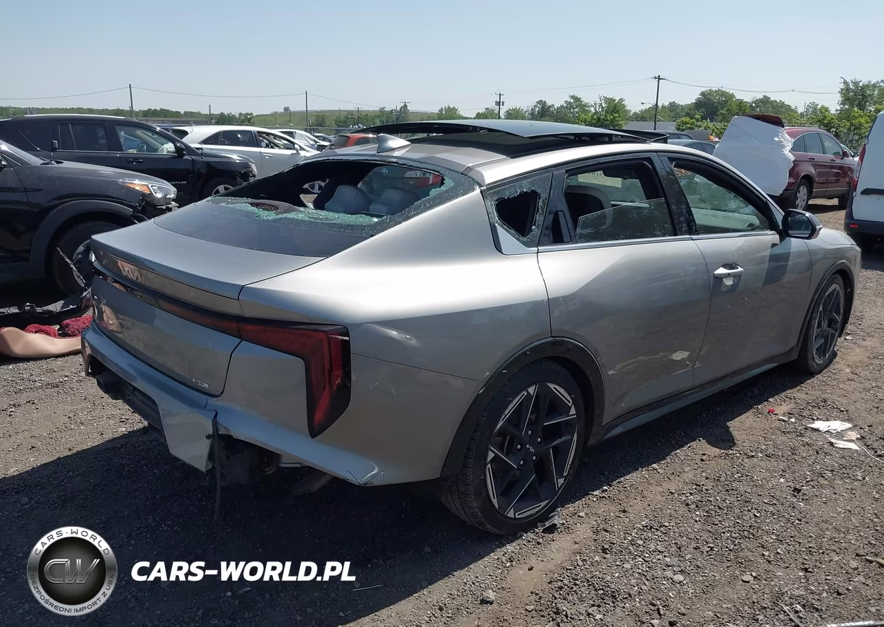 2025 Kia K4 Gt-Line VIN:3KPFW4DEXSE042417 - 4