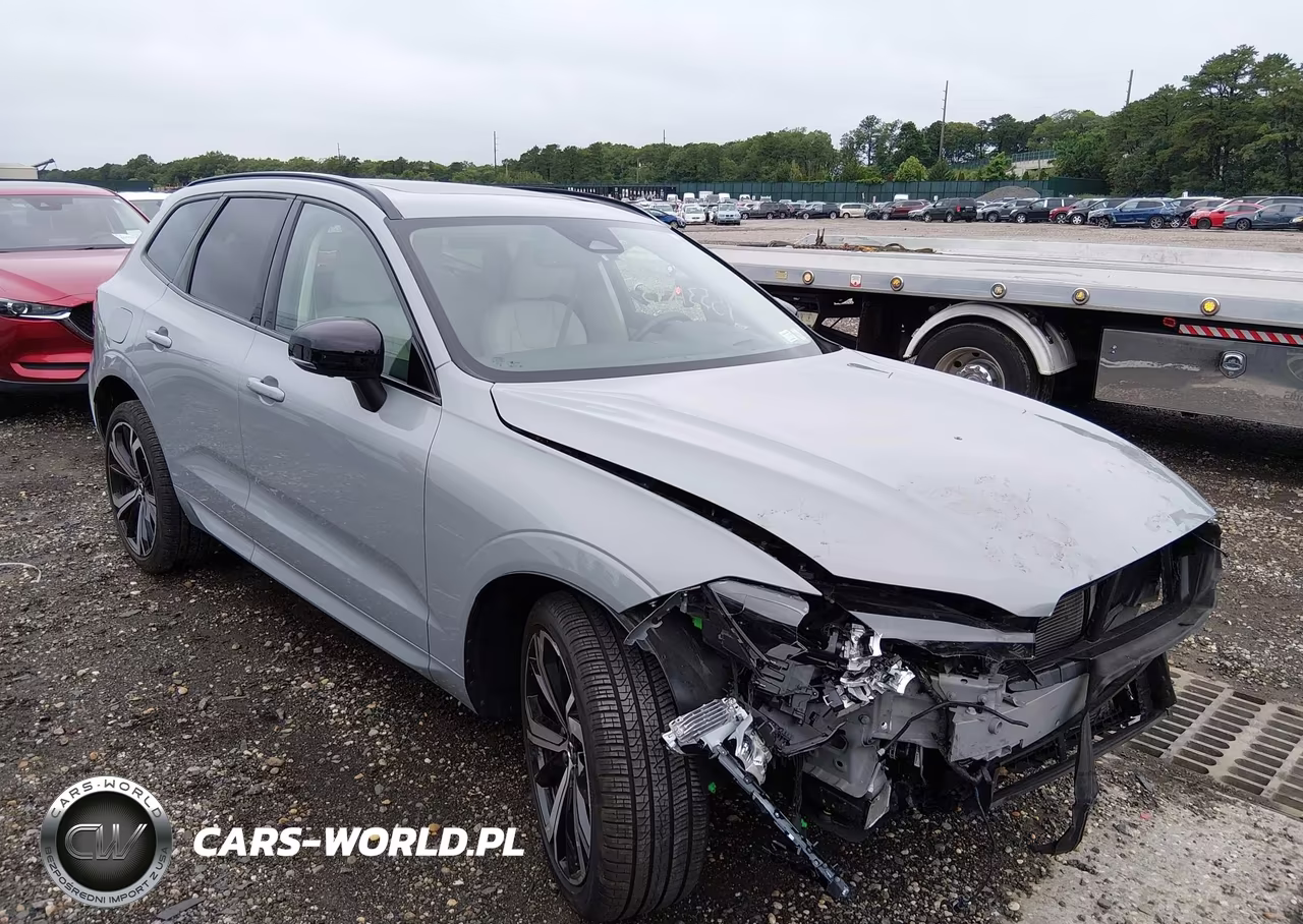 2025 Volvo Xc60 B5 Ultra – zdjęcie 1 z 17