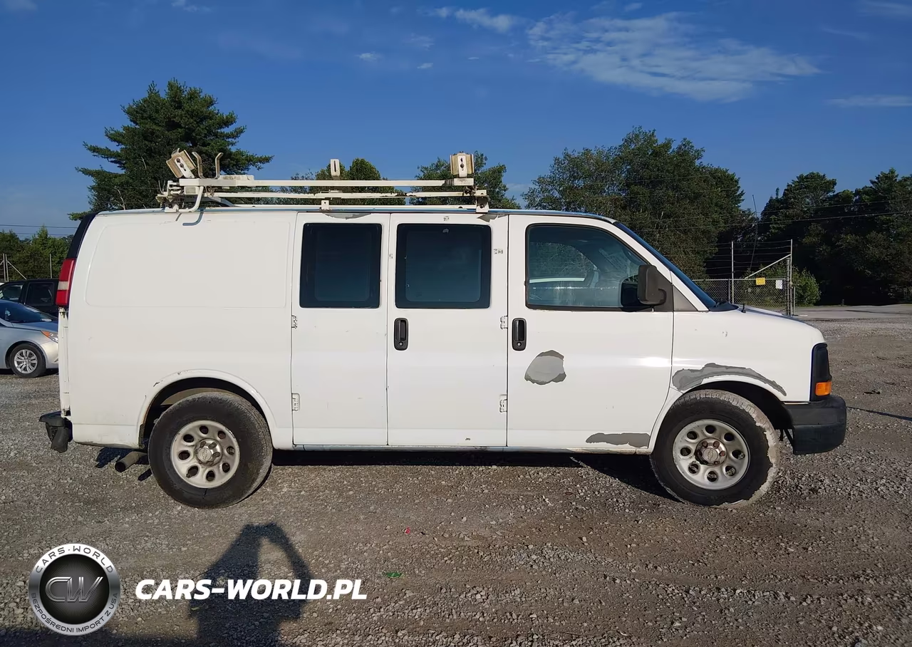 2010 Chevrolet Express 1500 Work Van VIN:1GCUGADX9A1171643 - 13