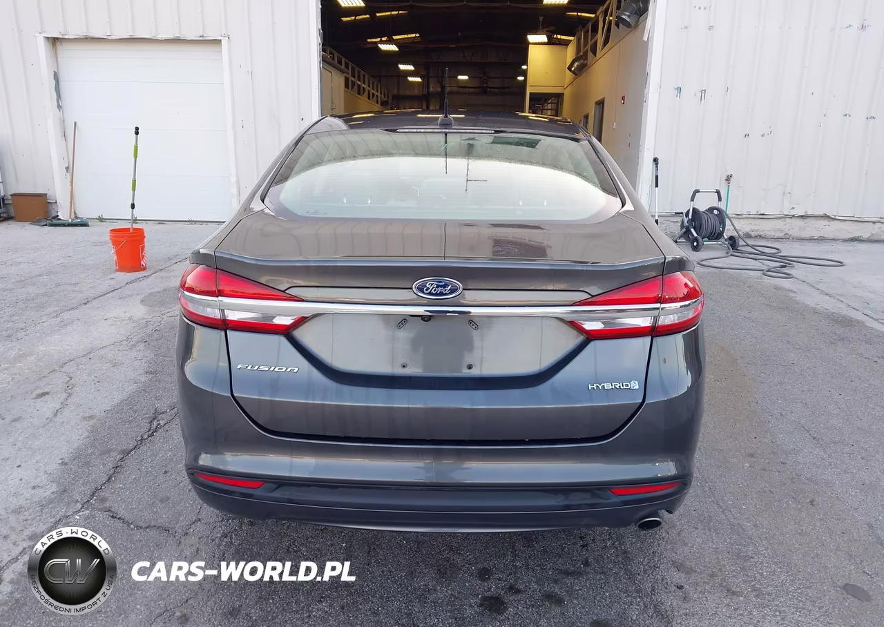 2018 Ford Fusion Hybrid S VIN:3FA6P0UU8JR279109 - 19