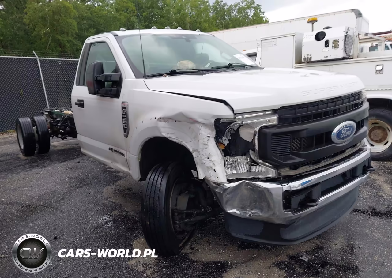 2022 Ford F-550 Chassis Xl – zdjęcie 1 z 15
