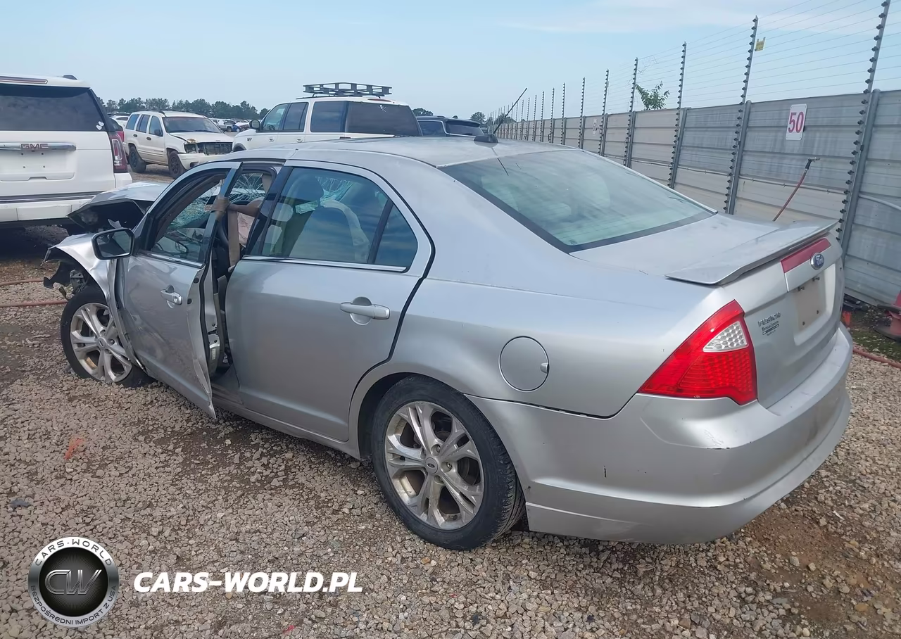 2012 Ford Fusion Se VIN:3FAHP0HA7CR103650 - 3