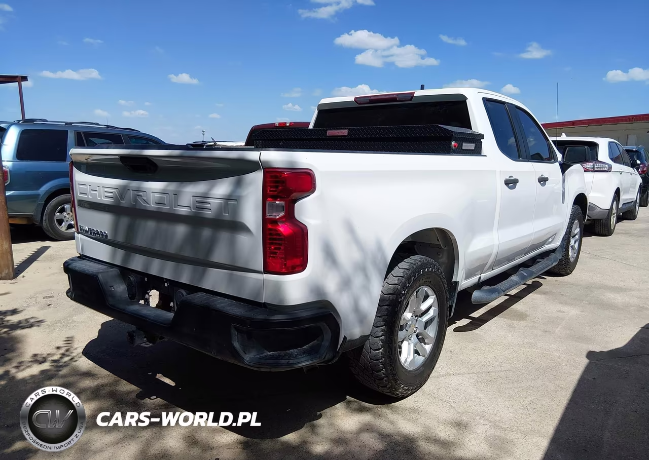 2023 Chevrolet Silverado 1500 VIN:1GCRDAED9PZ133827 - 4