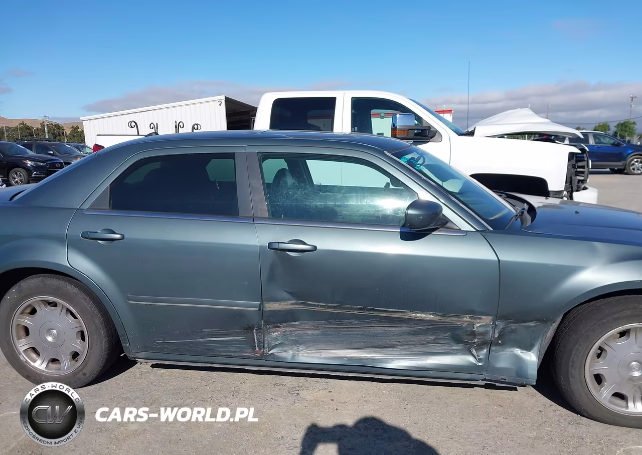 2005 Chrysler 300 Touring VIN:2C3AA53GX5H512699 - 13