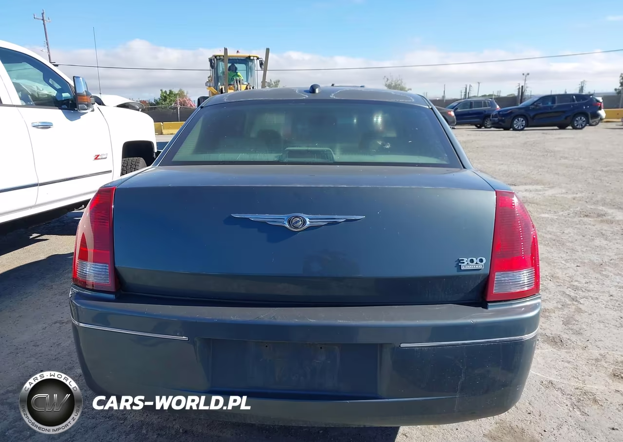2005 Chrysler 300 Touring VIN:2C3AA53GX5H512699 - 16