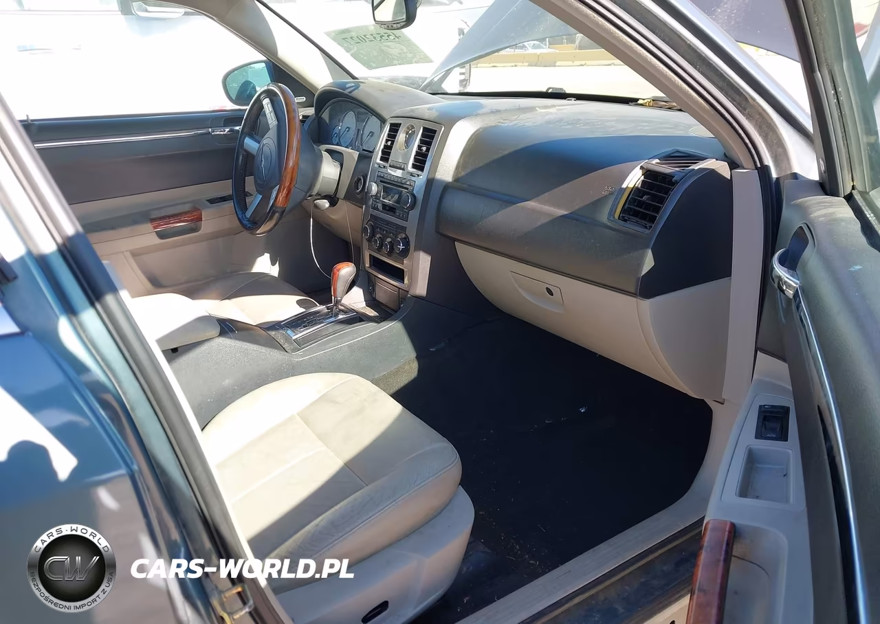 2005 Chrysler 300 Touring VIN:2C3AA53GX5H512699 - 5